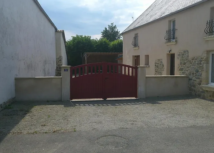 Holiday home Maison Entre Cherbourg Et Mont Michel *